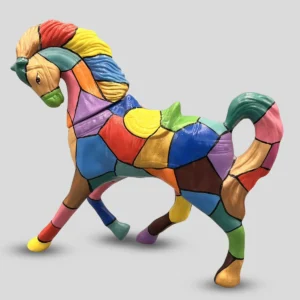 cavallo in ceramica stampa arlecchino di Natural Style.